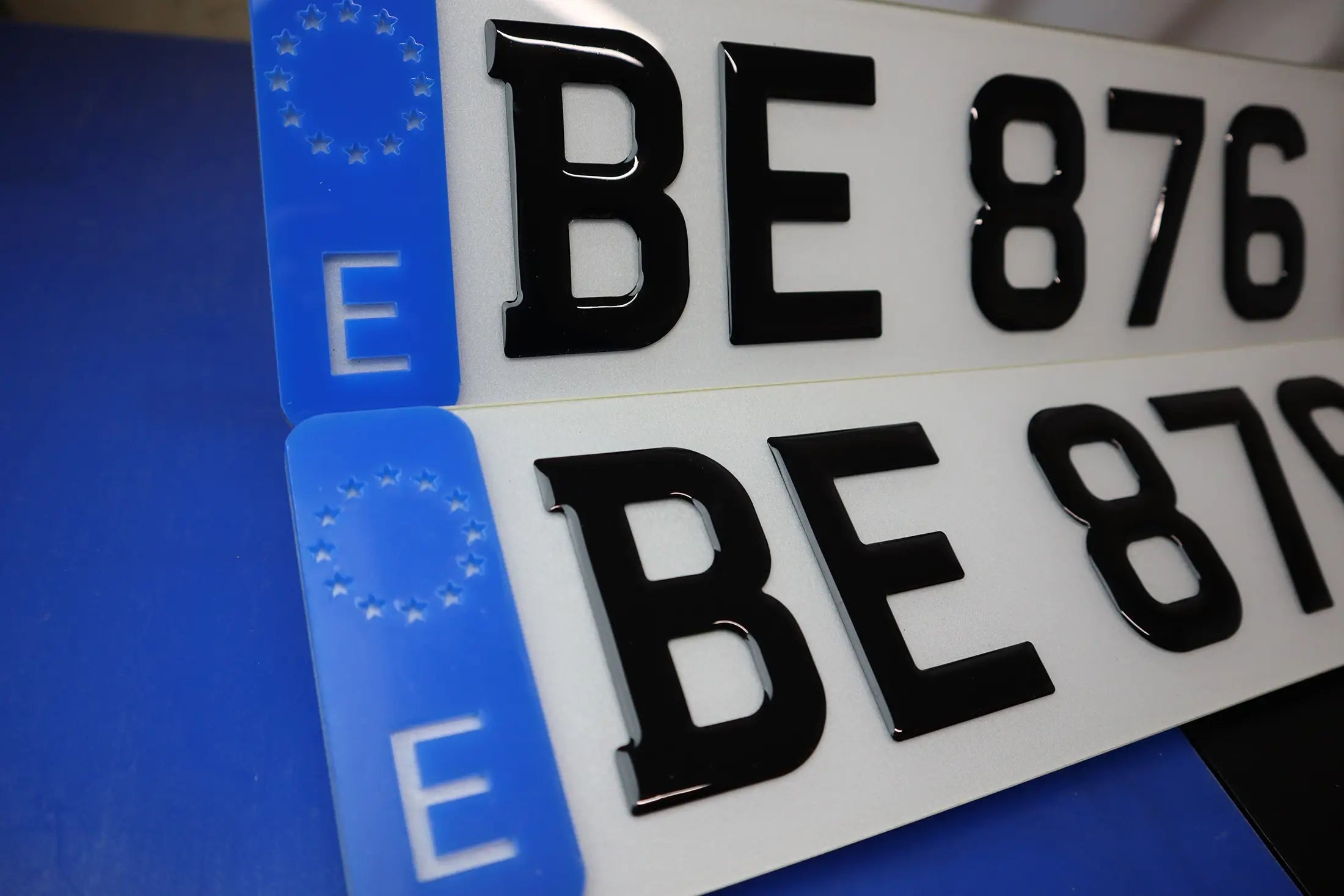 Single Layer Gel Plate with Custom Blue Euro Badge - Belgian Edition LB62