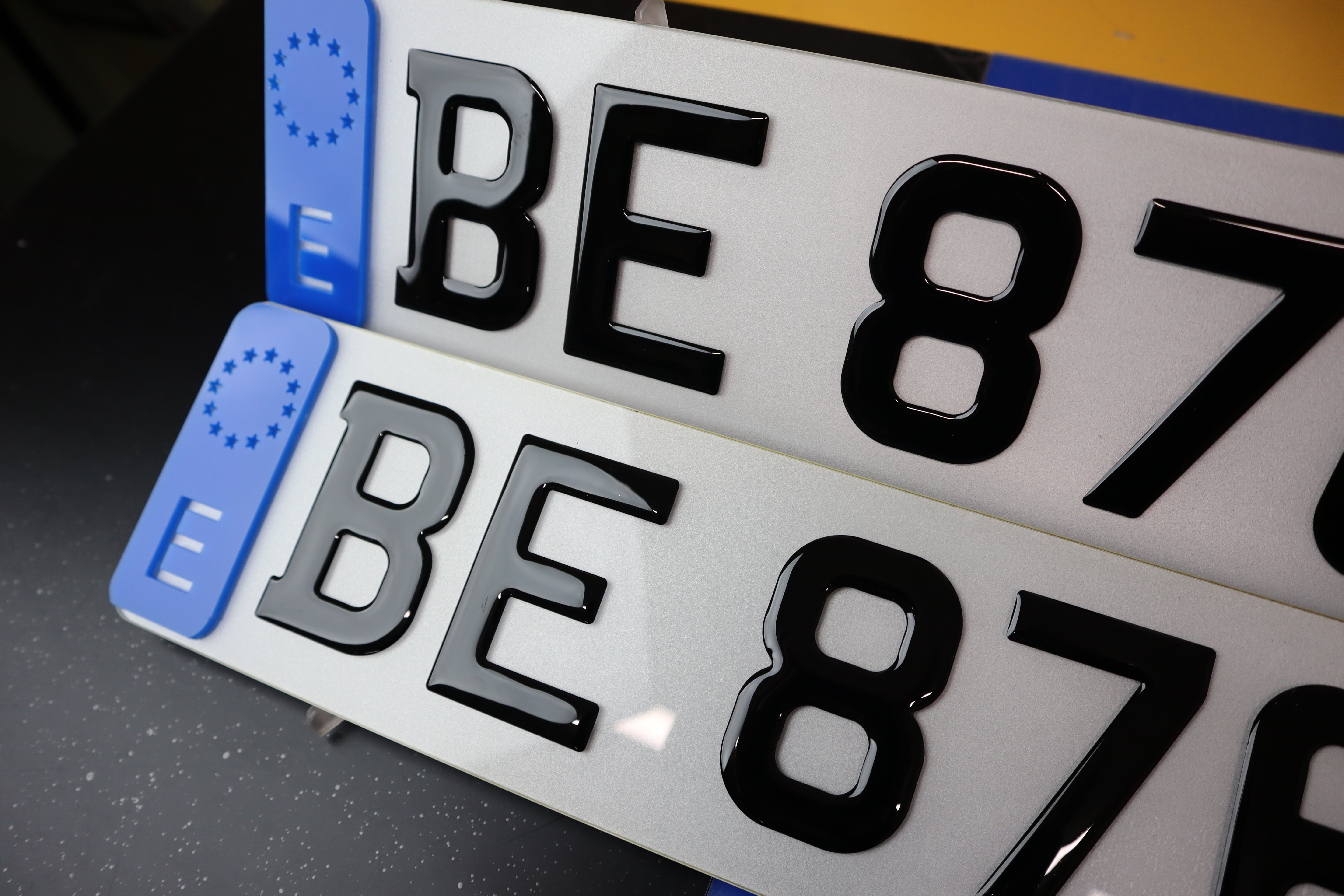 Single Layer Gel Plate with Custom Blue Euro Badge - Belgian Edition LB62