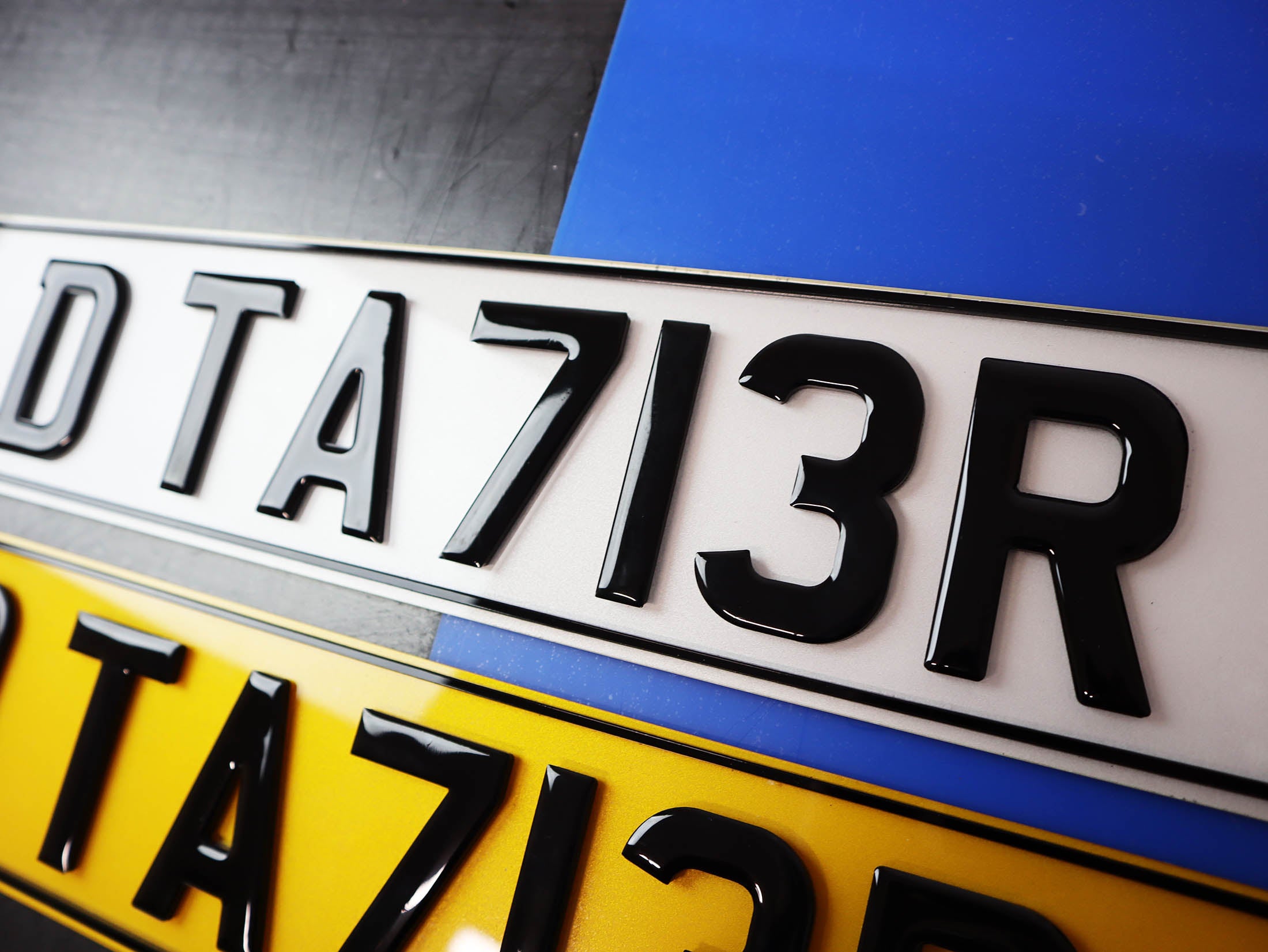 Defining Details: Chunky Frame Bordered 5mm Gel Number Plates LB12