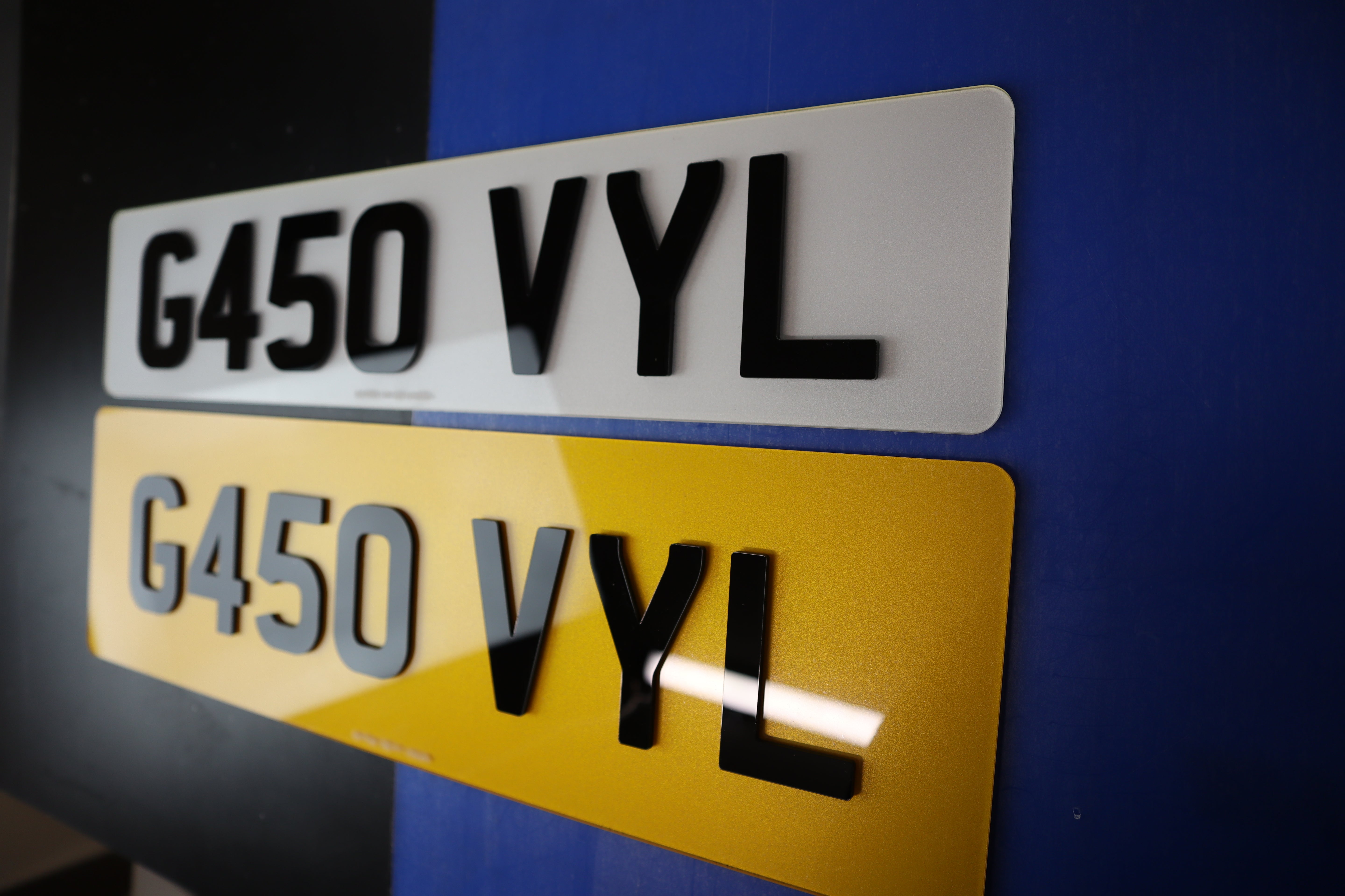 Luxury Range Rover & Luxury cars 3mm Gloss Acrylic LB64