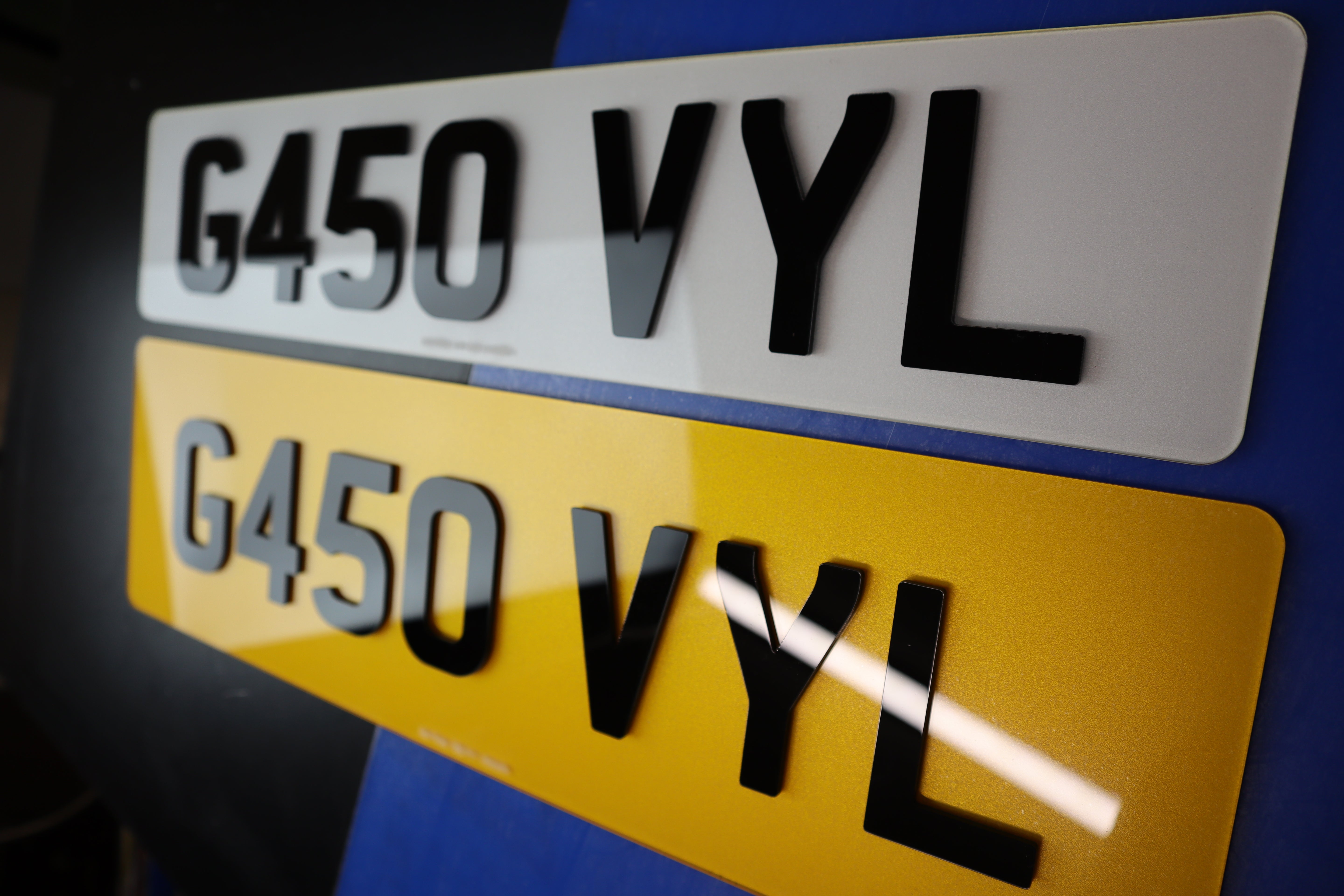 Luxury Range Rover & Luxury cars 3mm Gloss Acrylic LB64